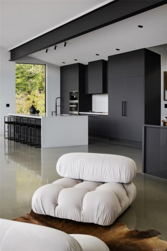 2701 Sea View Rd, Saanich, BC 