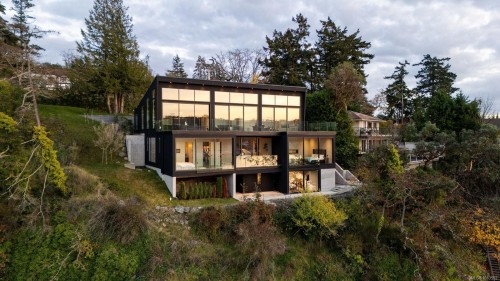 2701 Sea View Rd, Saanich, BC 