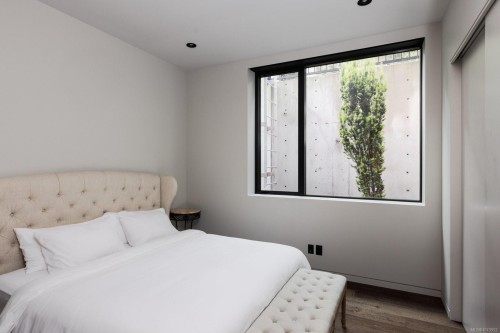 2701 Sea View Rd, Saanich, BC 