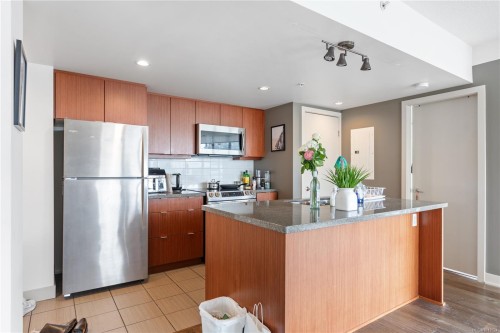 701-760 Johnson St, Victoria, BC - Indoor Photo Showing Kitchen