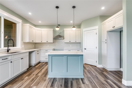 742 Salmonberry St, Campbell River, BC 