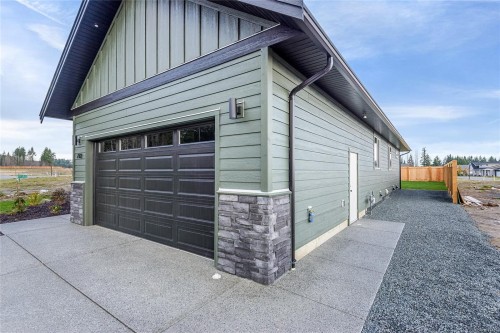 742 Salmonberry St, Campbell River, BC 