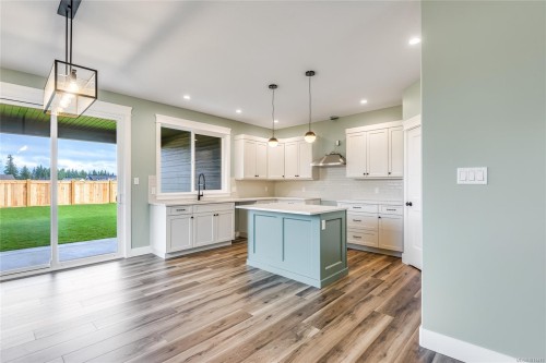 742 Salmonberry St, Campbell River, BC 