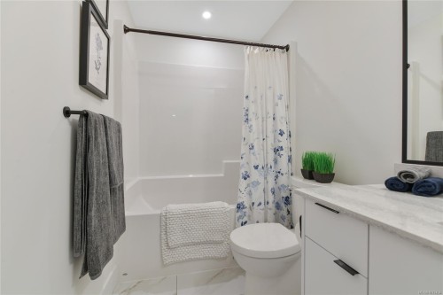 502-1114 Samar Cres, Langford, BC - Indoor Photo Showing Bathroom