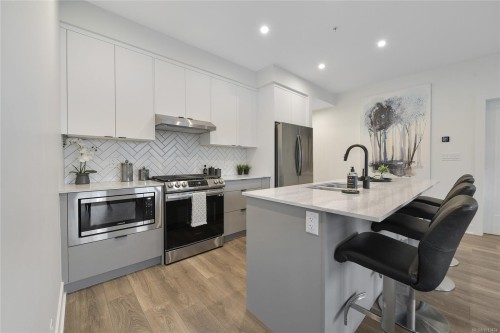 502-1114 Samar Cres, Langford, BC - Indoor Photo Showing Kitchen With Upgraded Kitchen