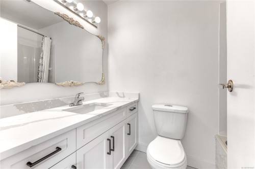 369 Trinity Dr, Nanaimo, BC 