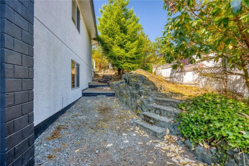 369 Trinity Dr, Nanaimo, BC 