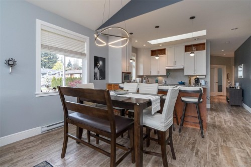 164 White Pine Rd, View Royal, BC 