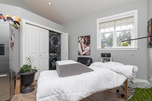 164 White Pine Rd, View Royal, BC 