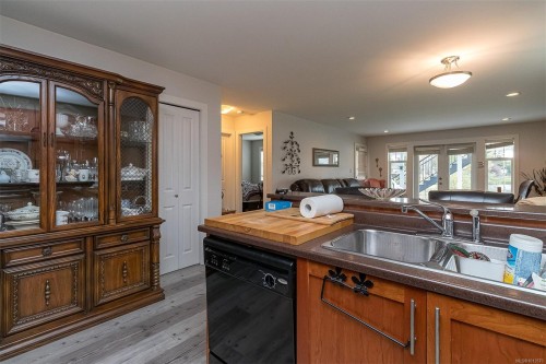 164 White Pine Rd, View Royal, BC 