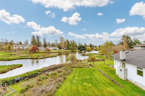 164 White Pine Rd, View Royal, BC 