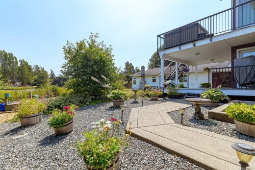 164 White Pine Rd, View Royal, BC 