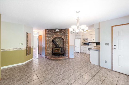 5634 Metral Dr, Nanaimo, BC 