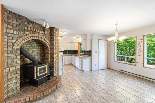 5634 Metral Dr, Nanaimo, BC 