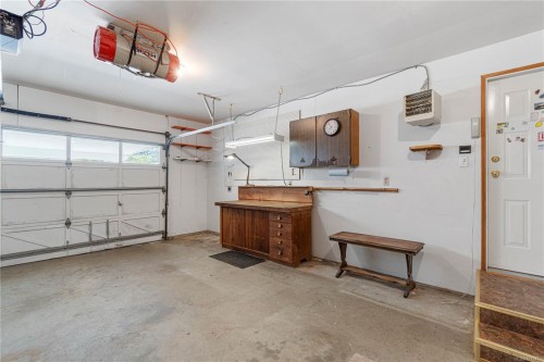 5634 Metral Dr, Nanaimo, BC 