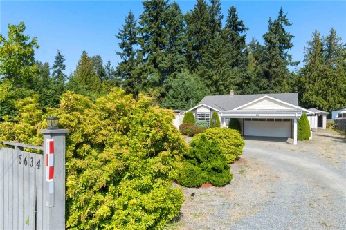 5634 Metral Dr, Nanaimo, BC 