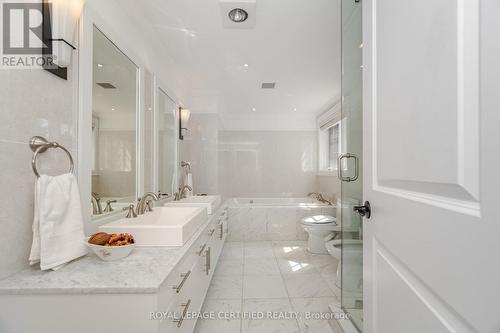 2197 Courrier Lane, Mississauga, ON - Indoor Photo Showing Bathroom