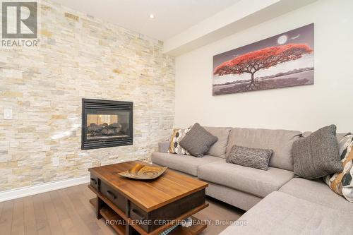 792 Glenbrook Avenue, Burlington, ON - Indoor Photo Showing Living Room With Fireplace