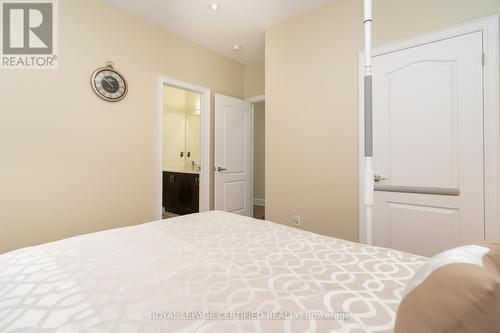 792 Glenbrook Avenue, Burlington, ON - Indoor Photo Showing Bedroom
