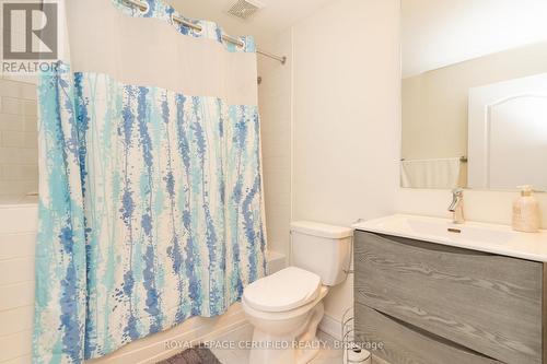792 Glenbrook Avenue, Burlington, ON - Indoor Photo Showing Bathroom