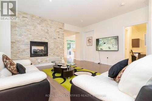 792 Glenbrook Avenue, Burlington, ON - Indoor Photo Showing Living Room With Fireplace