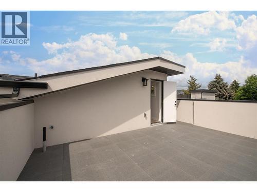 839 Lawson Avenue Unit# 4, Kelowna, BC - Outdoor