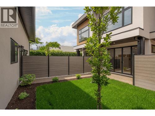 839 Lawson Avenue Unit# 4, Kelowna, BC - Outdoor With Exterior