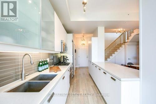 408 - 66 Kippendavie Avenue, Toronto, ON - Indoor Photo Showing Kitchen With Double Sink With Upgraded Kitchen