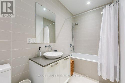 408 - 66 Kippendavie Avenue, Toronto, ON - Indoor Photo Showing Bathroom