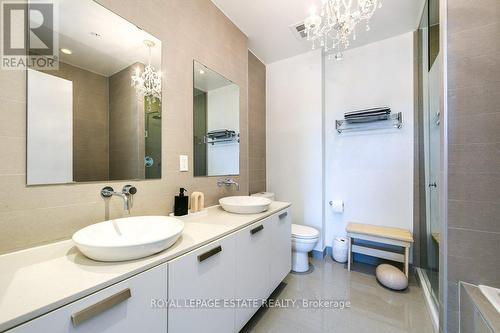 408 - 66 Kippendavie Avenue, Toronto, ON - Indoor Photo Showing Bathroom