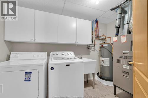 4955 Riverside Drive East Unit# 802, Windsor, ON - Indoor Photo Showing Laundry Room