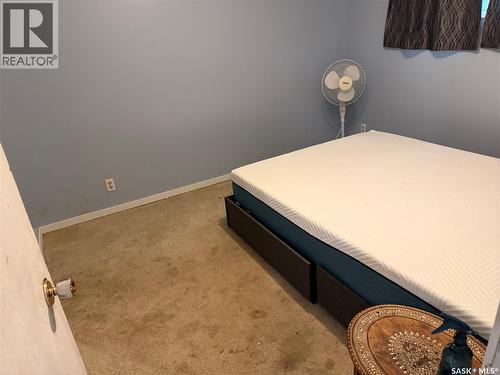 128 1St Avenue S, Coronach, SK - Indoor