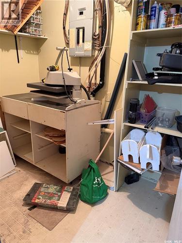 128 1St Avenue S, Coronach, SK - Indoor