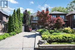 1 VALLEYVIEW GARDENS  Toronto, ON M6S 2B5
