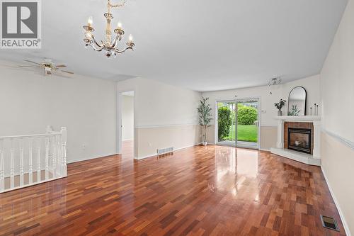 1874 Parkview Crescent Unit# 7, Kelowna, BC - Indoor With Fireplace