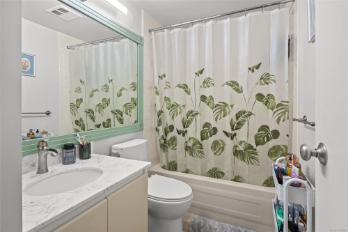 408-1010 View St, Victoria, BC - Indoor Photo Showing Bathroom
