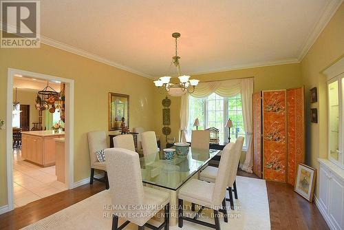 712 Robson Road, Hamilton, ON - Indoor Photo Showing Dining Room
