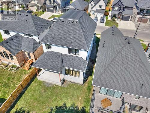 21 Ivy Crescent, Thorold (Confederation Heights), ON - Outdoor