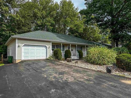 28 Bishop Avenue, New Minas, NS 