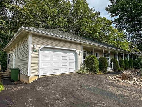 28 Bishop Avenue, New Minas, NS 