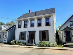 206 Sydney Street  Charlottetown, PE C1A 1G8