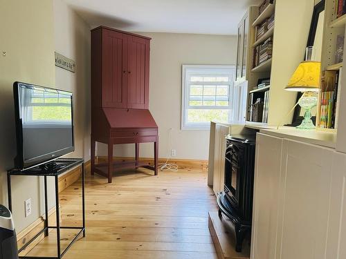 100 Spring Street, Parrsboro, NS 