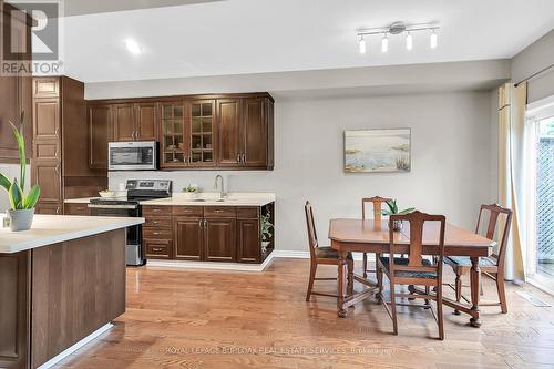 41 - 300 Ravineview Way, Oakville, ON - Indoor