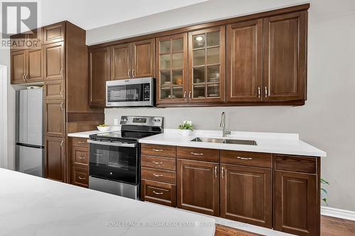 41 - 300 Ravineview Way, Oakville, ON - Indoor Photo Showing Kitchen