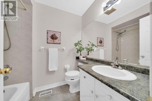41 - 300 Ravineview Way, Oakville, ON - Indoor Photo Showing Bathroom