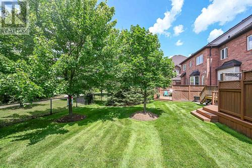 41 - 300 Ravineview Way, Oakville, ON - Outdoor