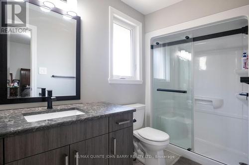 43 Cedar Park Crescent, Quinte West (Murray Ward), ON - Indoor Photo Showing Bathroom