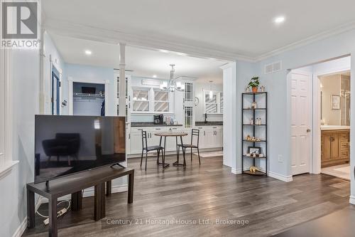 1842 Churchill Avenue, London East (East H), ON - Indoor