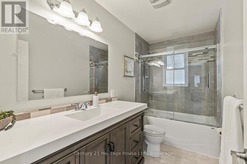 1842 Churchill Avenue, London East (East H), ON - Indoor Photo Showing Bathroom
