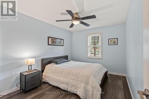 1842 Churchill Avenue, London East (East H), ON - Indoor Photo Showing Bedroom
